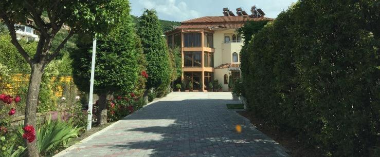 Rritja E Koranit Tushemisht Exterior foto
